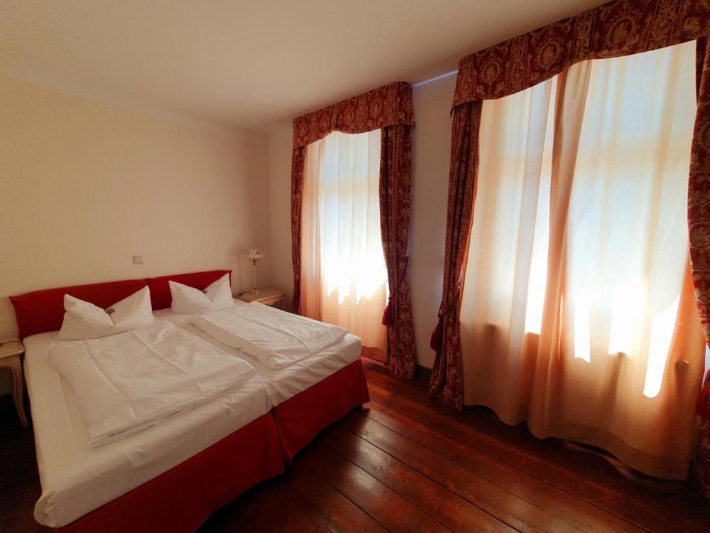 Hotel Adler ルドルシュタット エクステリア 写真