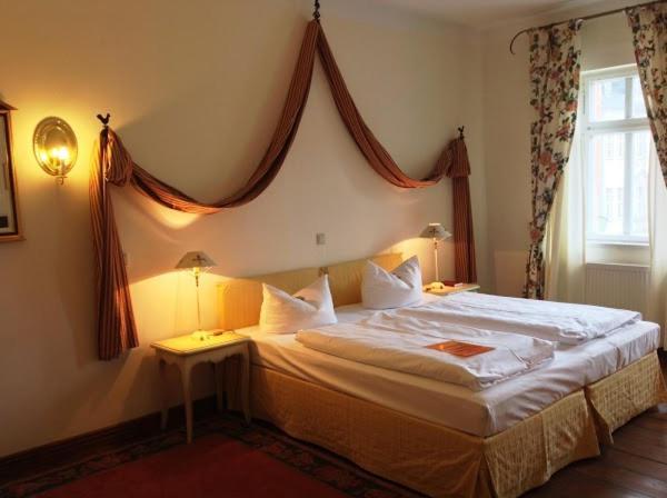 Hotel Adler ルドルシュタット エクステリア 写真